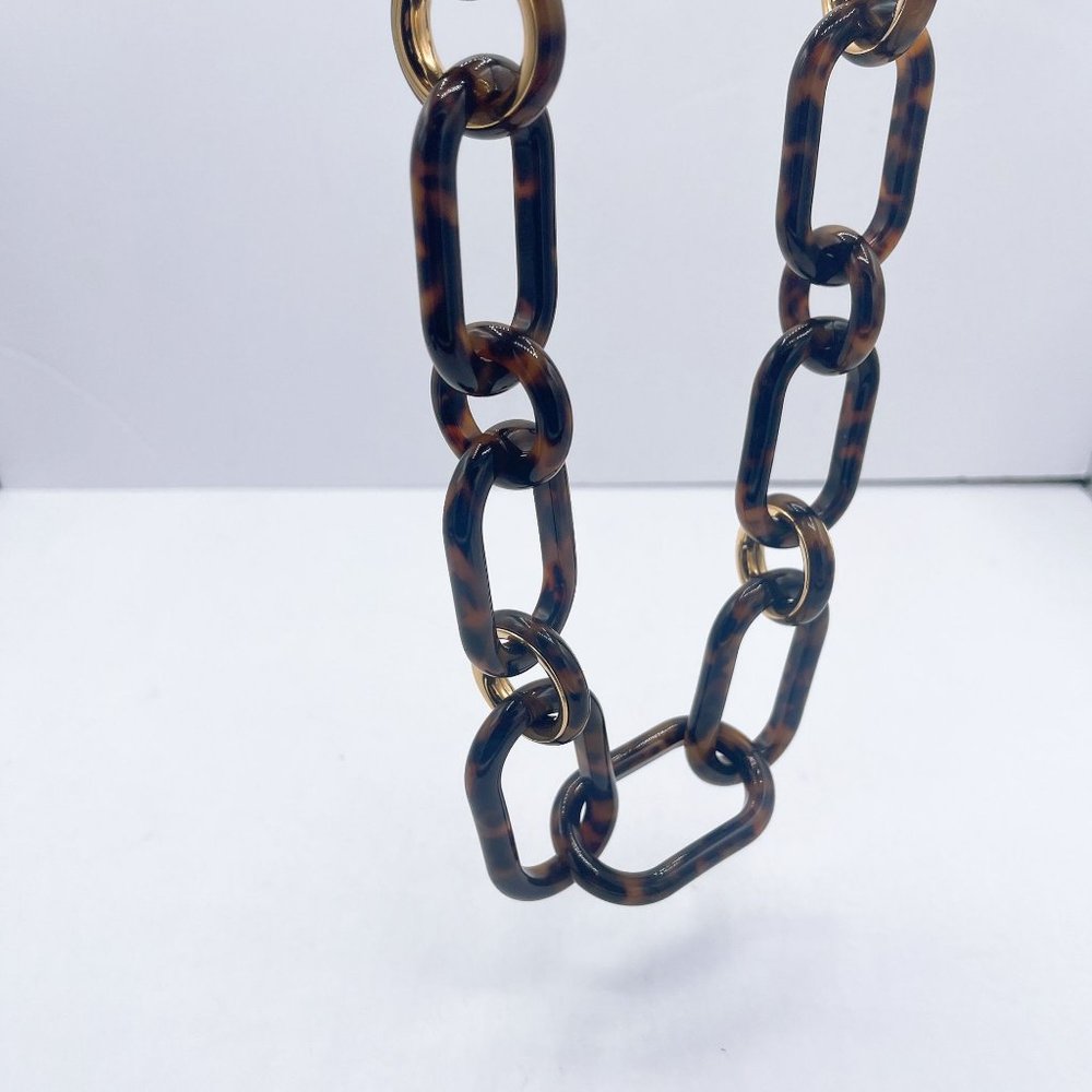 Michael Kors Faux Tortoise Resin Graduated Chain Link Brown Necklace - Picture 4 of 6